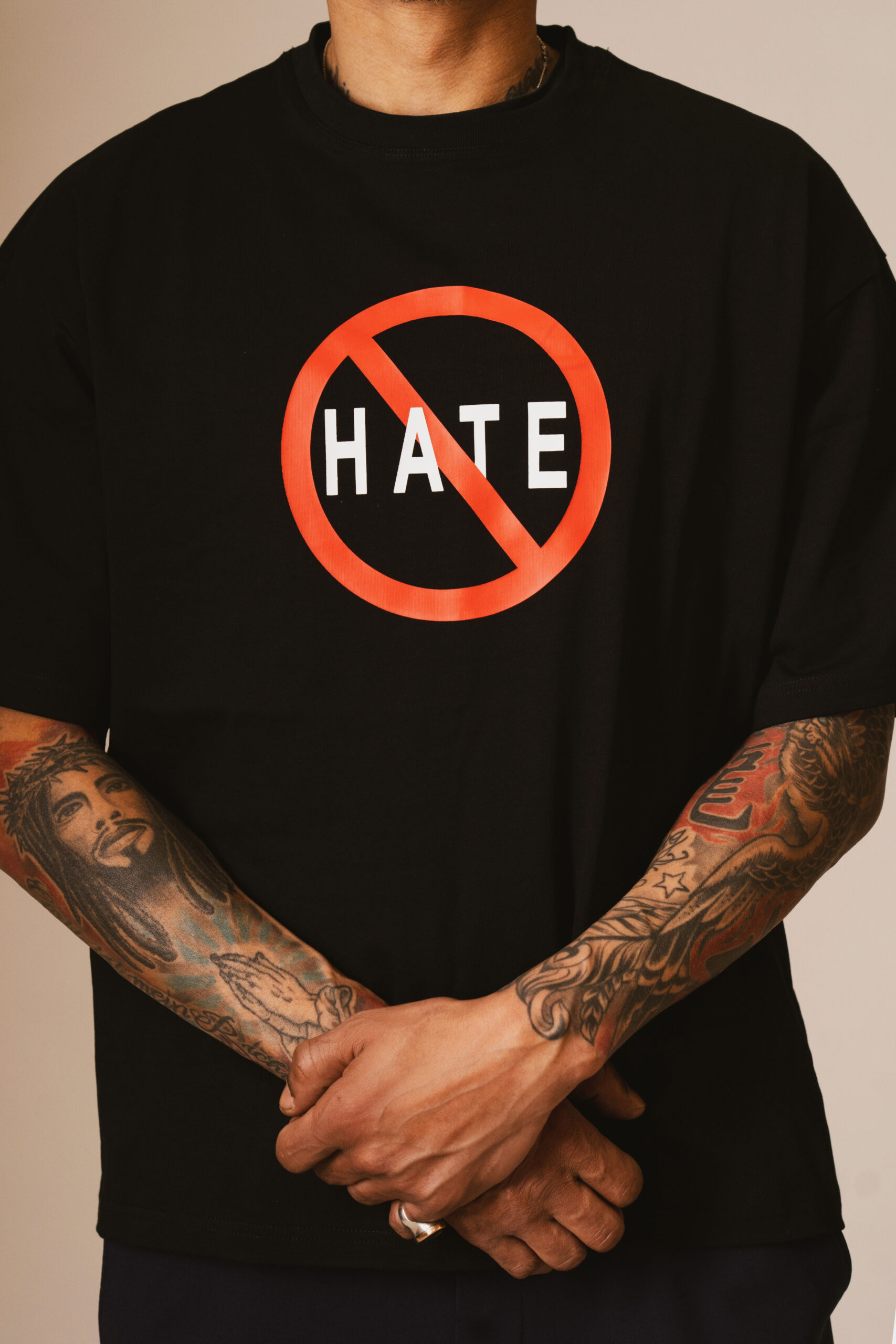 Papillon No-Hate T-Shirt Papillon No-Hate T-Shirt